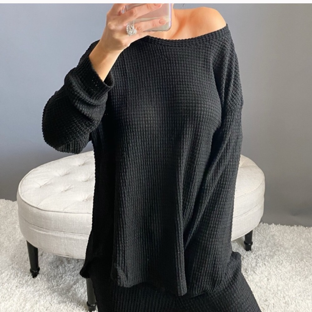 Dream state top in black
